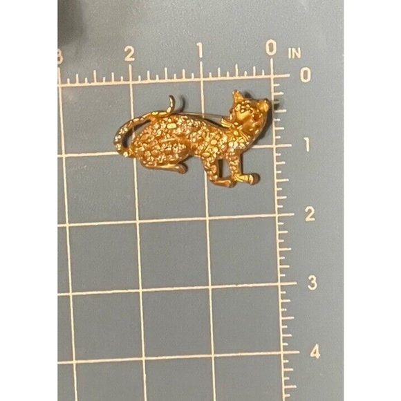 Vintage Dick Co HTF Gold Tone & Rhinestone Big Cat Brooch Pin Red Eyes - Picture 7 of 7